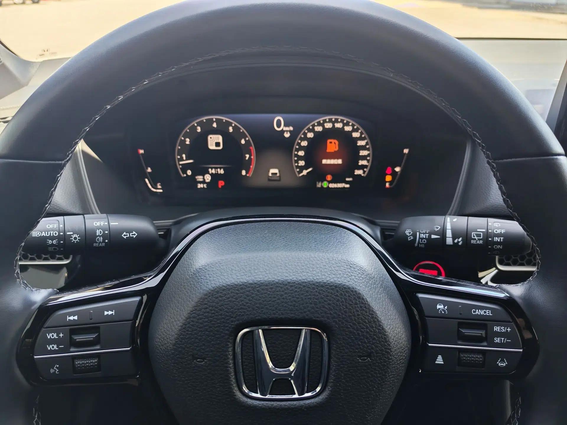 Honda Civic 2023 HATCHBACK 240TURBO CVT Extreme Edition — миниатюра 9