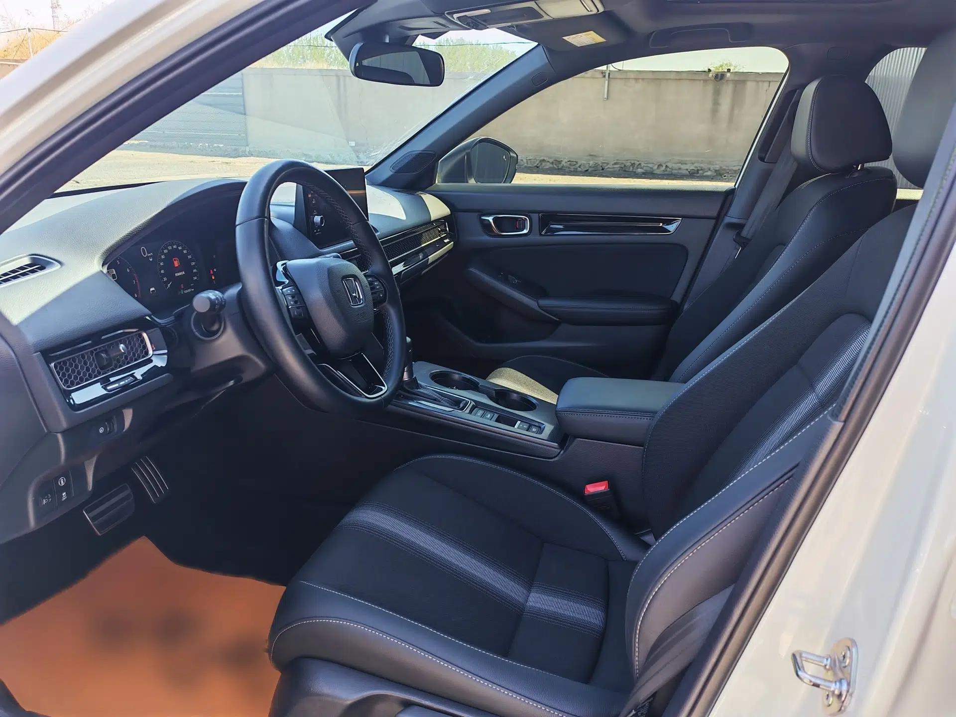 Honda Civic 2023 HATCHBACK 240TURBO CVT Extreme Edition — миниатюра 10