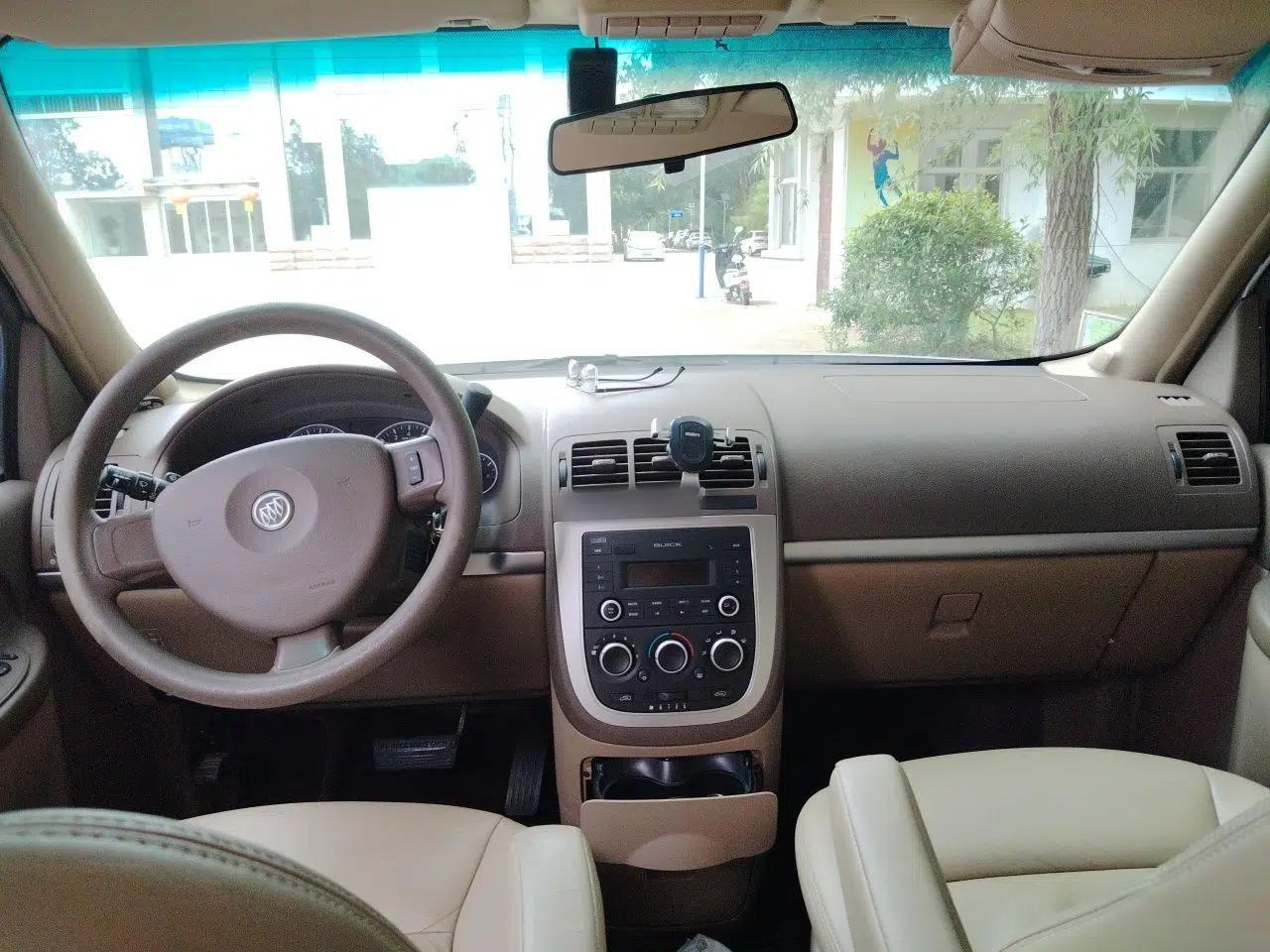 Buick GL8 2014 2.4L Classic Edition — миниатюра 9