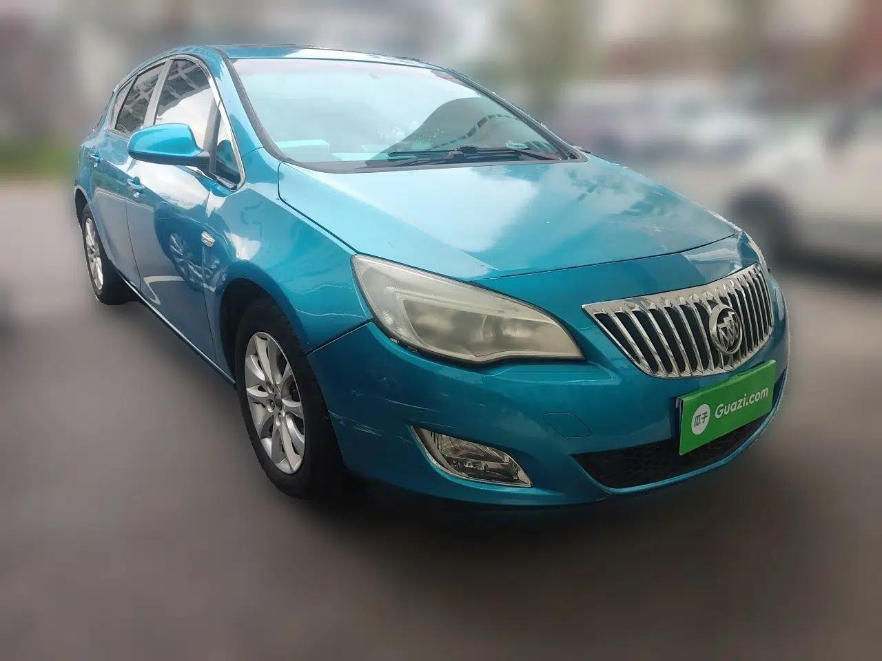 Buick GT 2013 XT 1.6L Automatic Fashion Edition — миниатюра 3