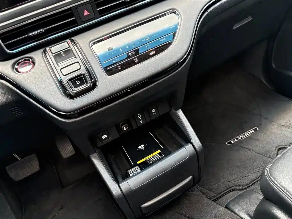 Elysion 2022 2.0L e:HEV Luxury Edition — миниатюра 12