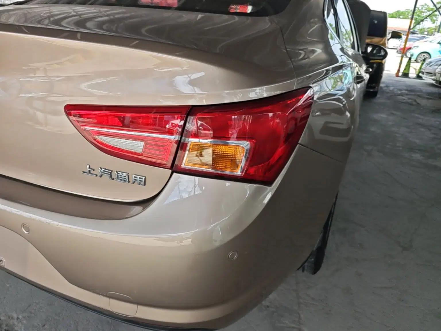 Buick Verano 2017 Sedan 15S Automatic Entry Model — миниатюра 14