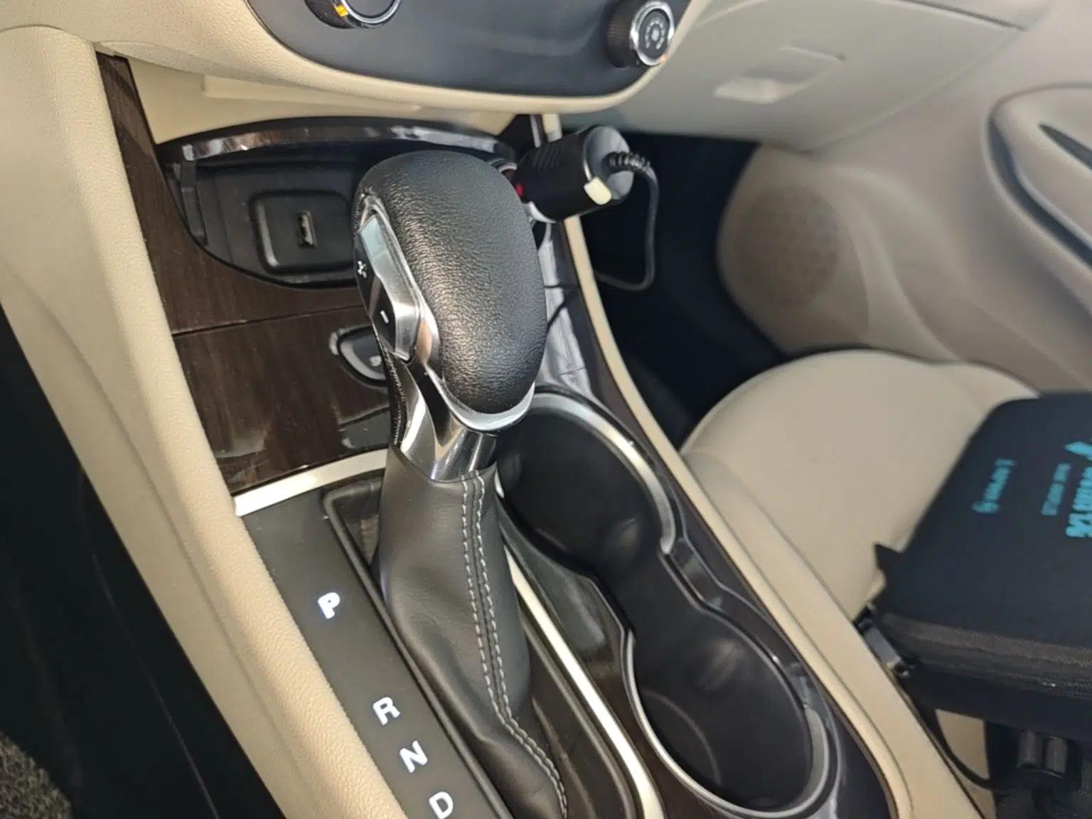 Buick Verano 2017 Sedan 15S Automatic Entry Model — миниатюра 21