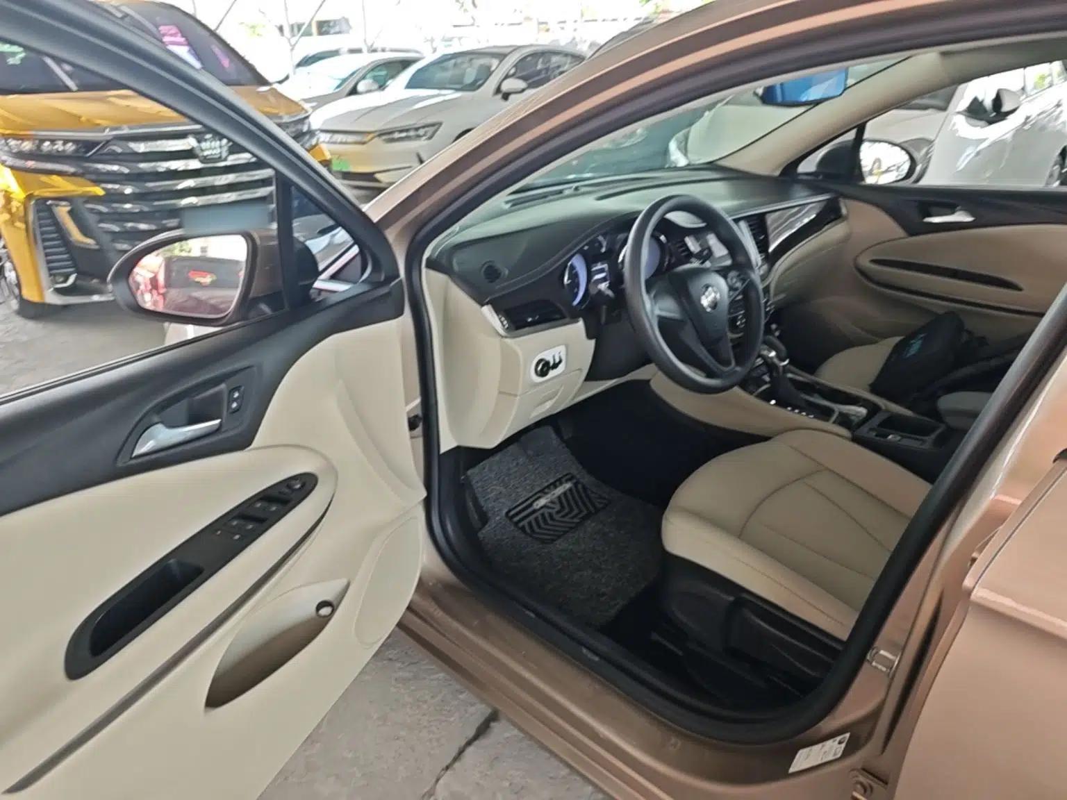 Buick Verano 2017 Sedan 15S Automatic Entry Model — миниатюра 23