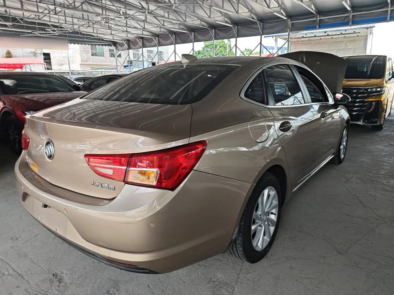 Buick Verano 2017 Sedan 15S Automatic Entry Model — миниатюра 6