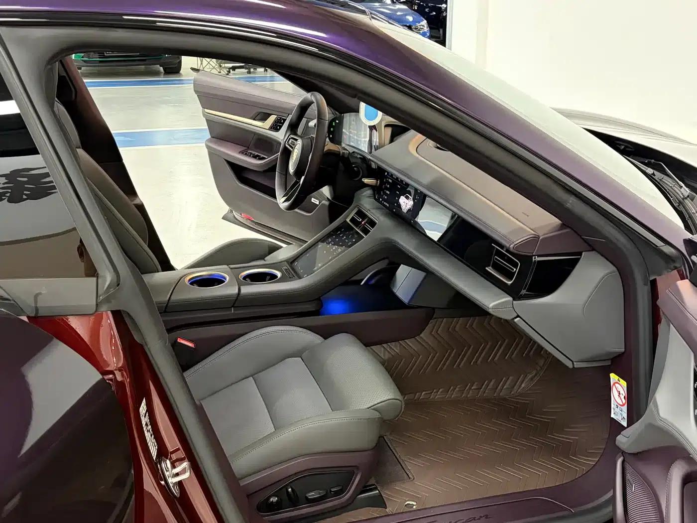 2020 Taycan — миниатюра 6