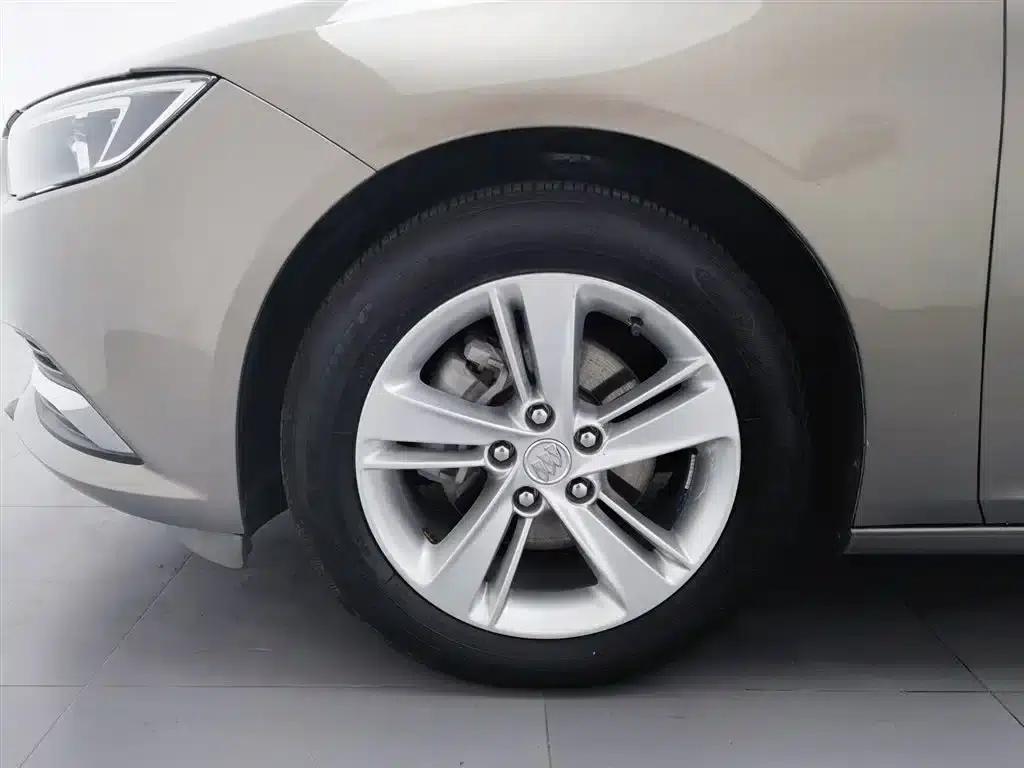 Buick Regal 2017 20T Elite — миниатюра 17