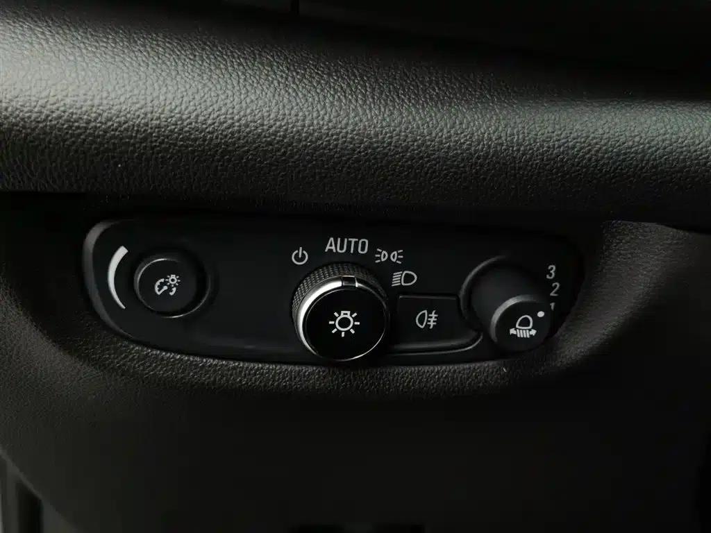 Buick Regal 2017 20T Elite — миниатюра 21