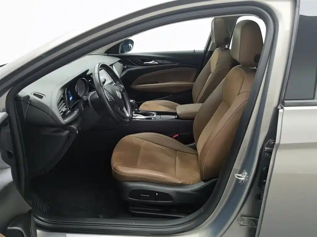 Buick Regal 2017 20T Elite — миниатюра 10