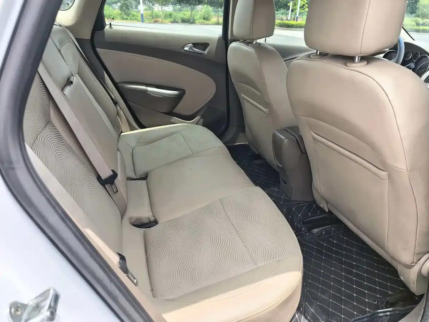 Buick Excelle GT 1.6L Automatic Fashion Edition 2013 — миниатюра 7