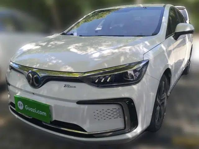 BAIC Beijing EU5 2018 R500 Smart Wind Edition