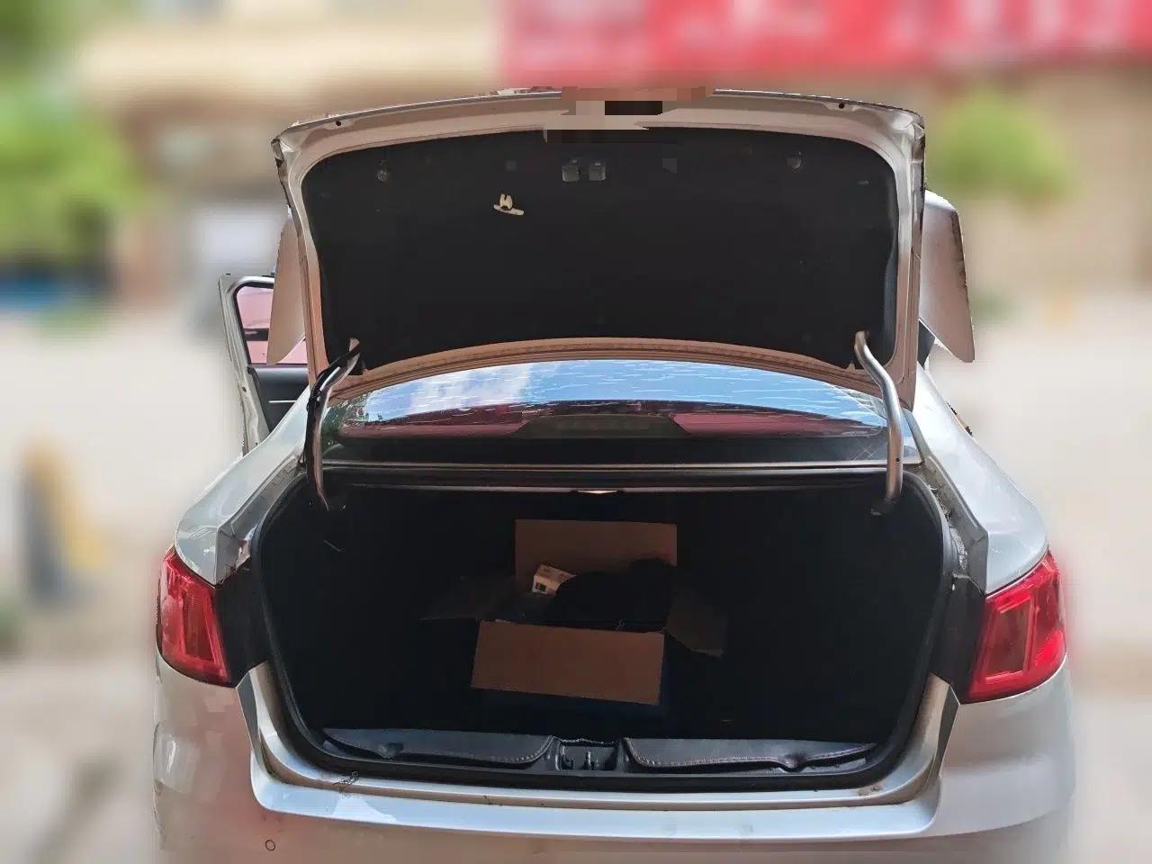 BAIC Senova D50 2014 1.5L manual comfort version — миниатюра 19