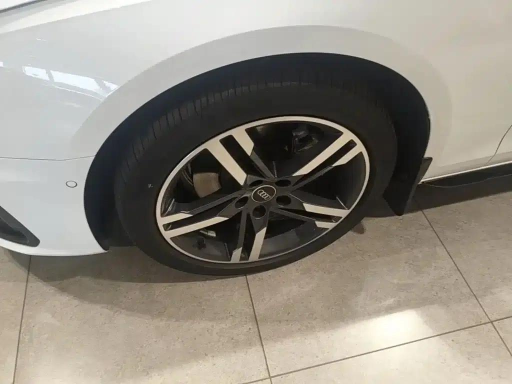 Audi A4L 2022 40 TFSI Luxury Dynamic — миниатюра 23