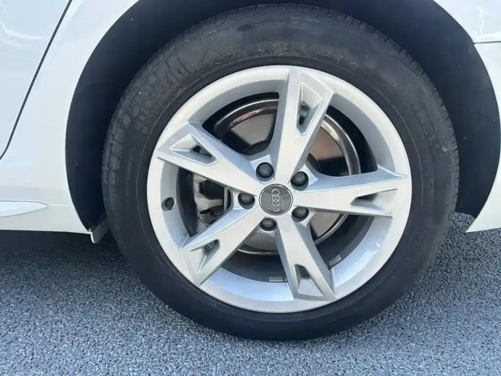 Audi A4L 2018 30th Anniversary Edition 30 TFSI Progressive — миниатюра 23