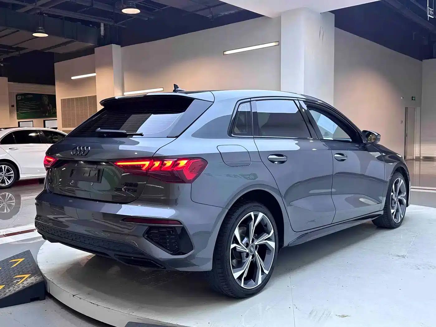 Audi A3 2023 Sportback 35 TFSI Fashion Sport — миниатюра 5