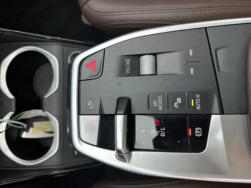 2023 BMW X1 sDrive20Li X Design Package — миниатюра 19