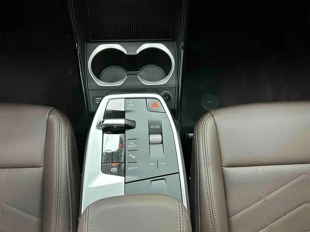 2023 BMW X1 sDrive20Li X Design Package — миниатюра 5