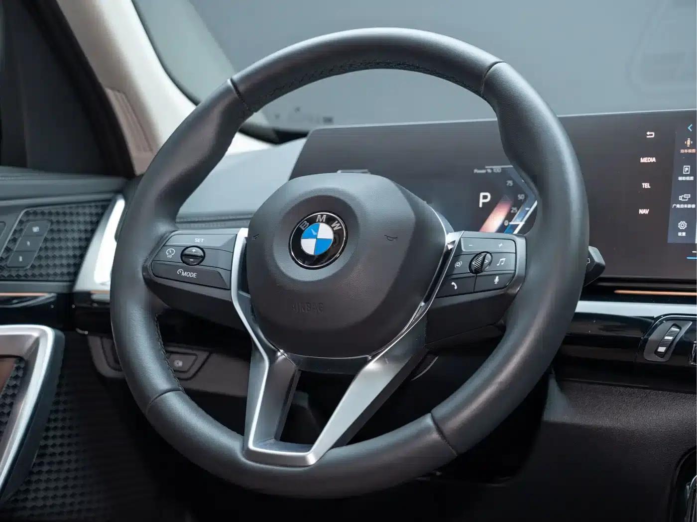 2023 BMW X1 sDrive20Li X Design Package — миниатюра 11