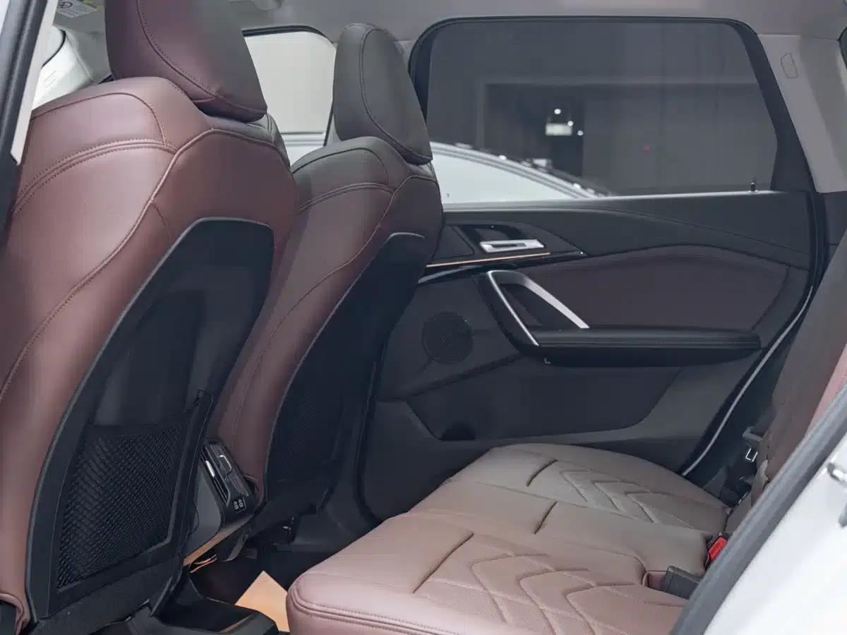 2023 BMW X1 sDrive20Li X Design Package — миниатюра 17