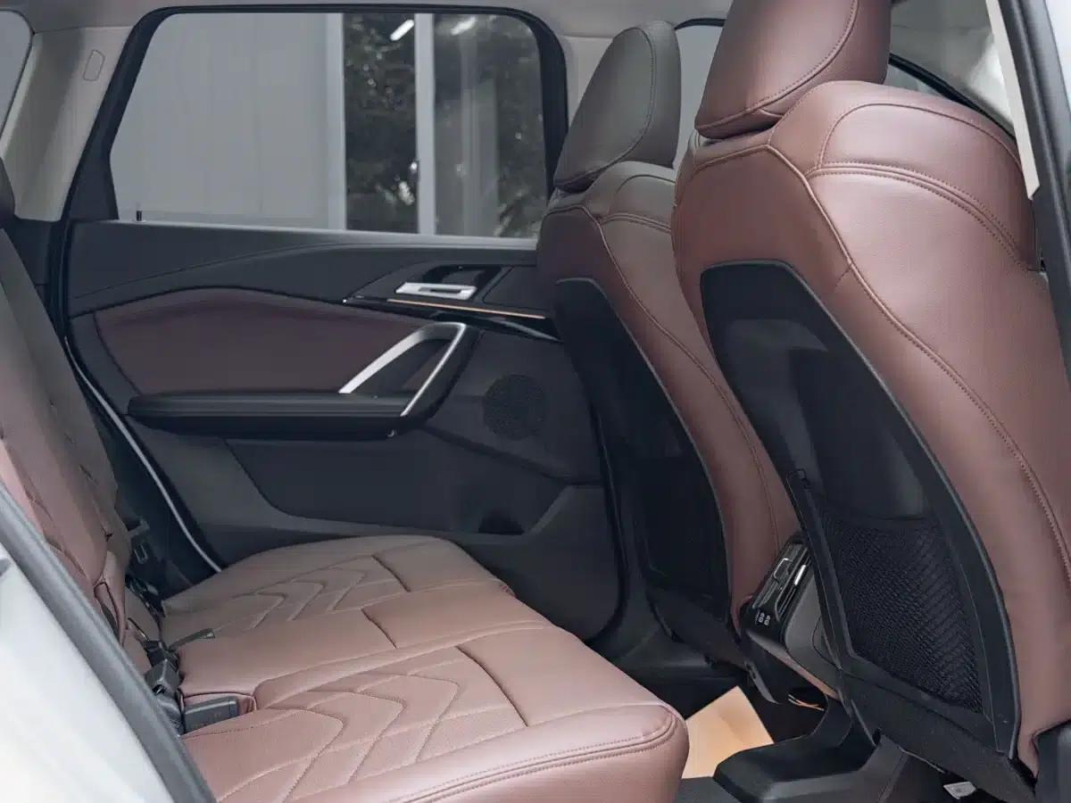 2023 BMW X1 sDrive20Li X Design Package — миниатюра 18