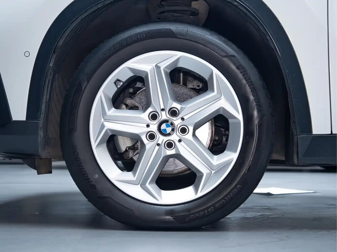 2023 BMW X1 sDrive20Li X Design Package — миниатюра 23