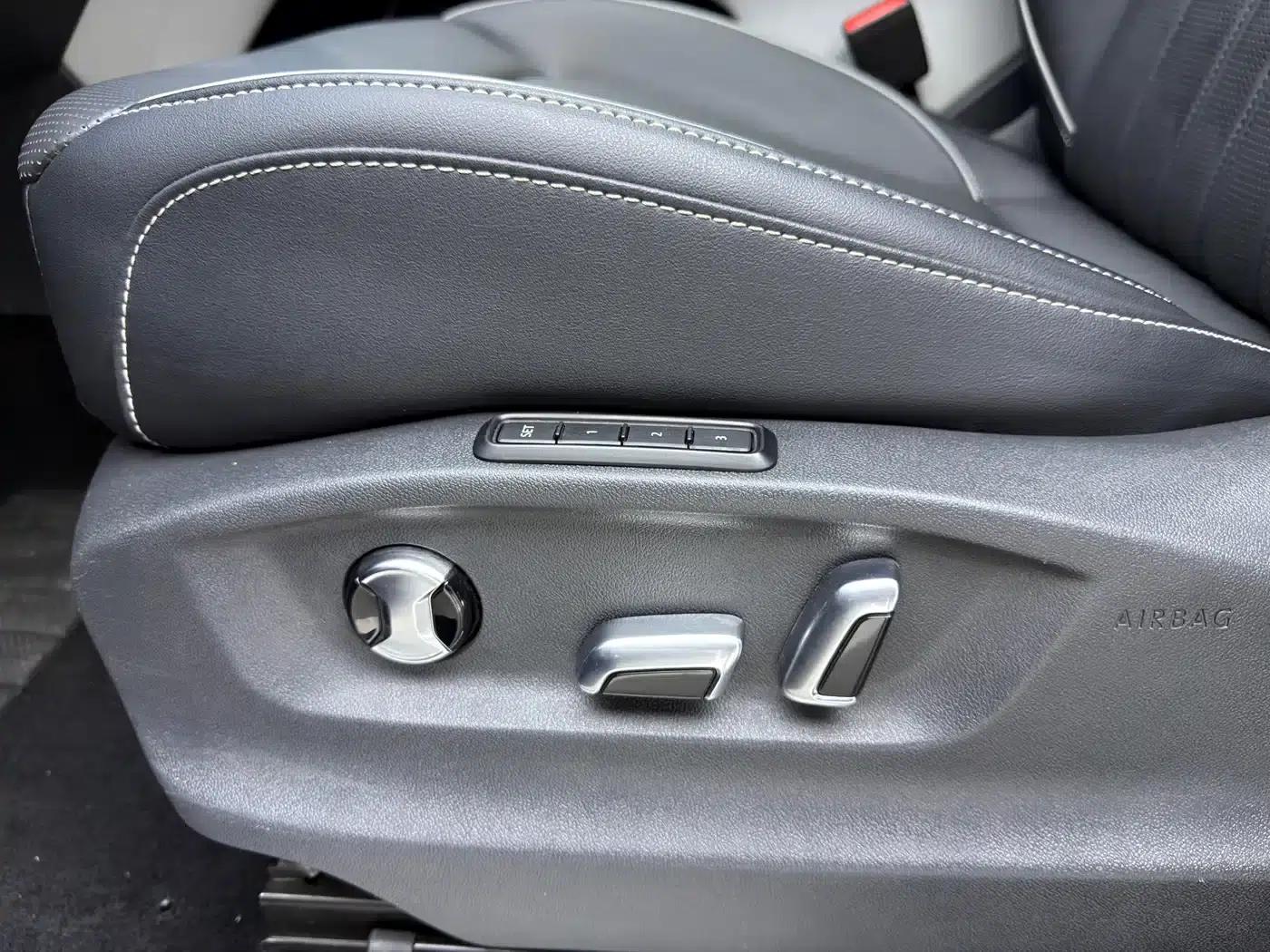 2023 Volkswagen Teramont 380TSI 4WD Premium Luxury Edition — миниатюра 17