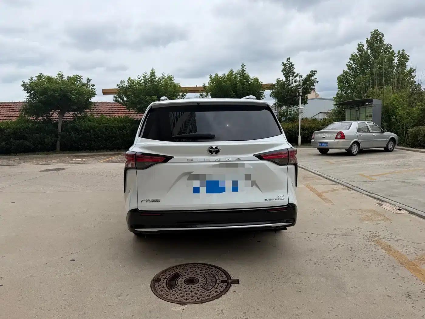 2024 Sienna 2.5L Hybrid AWD Luxury Edition — миниатюра 3