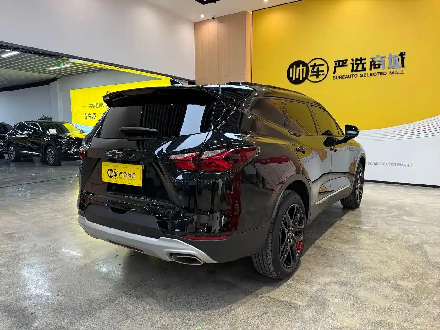 2022 Chevrolet Blazer Mild Hybrid 650T Redline 7-Seater Thunder Edition — миниатюра 5