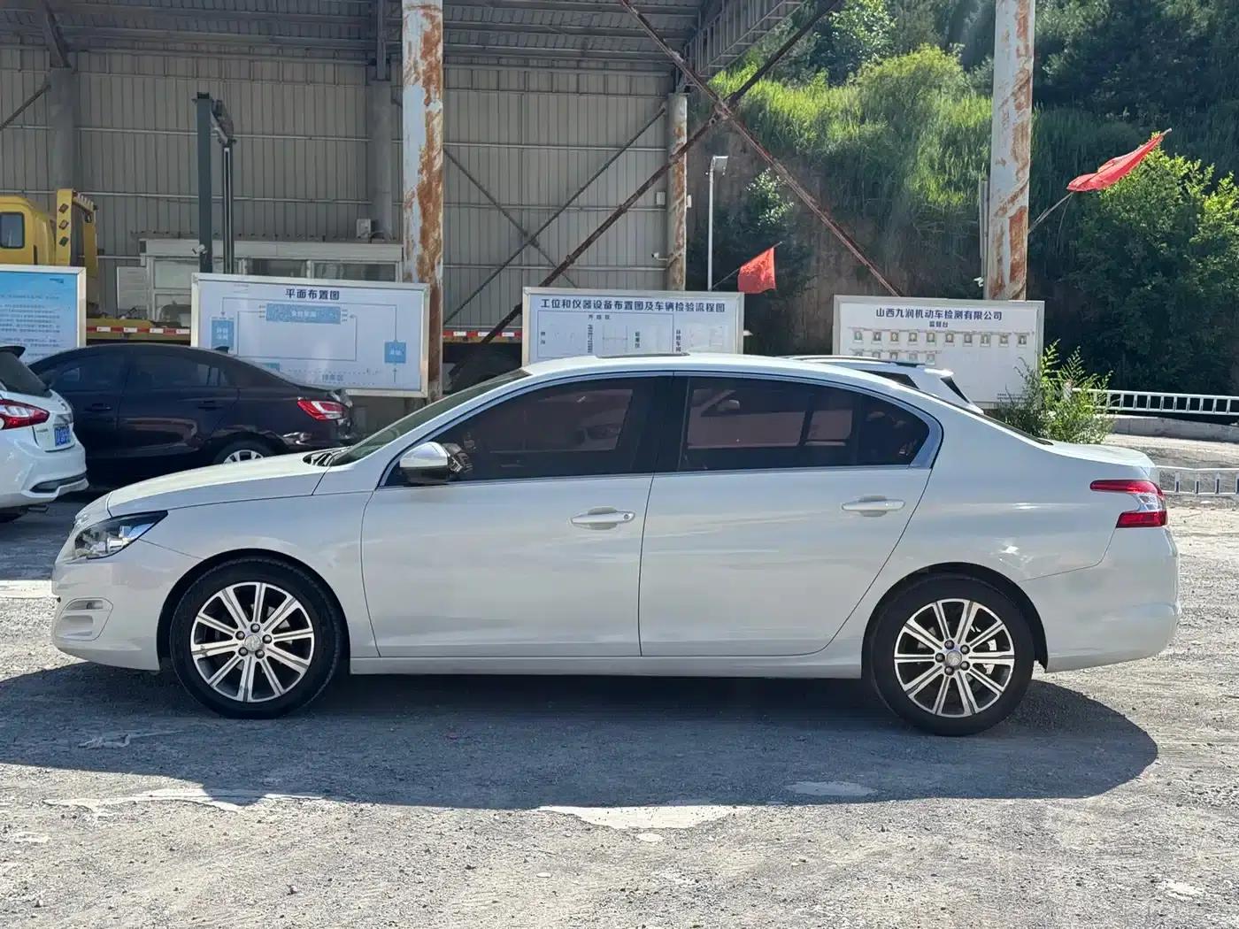 Peugeot 408 2014 1.8L Automatic Luxury Edition — миниатюра 3