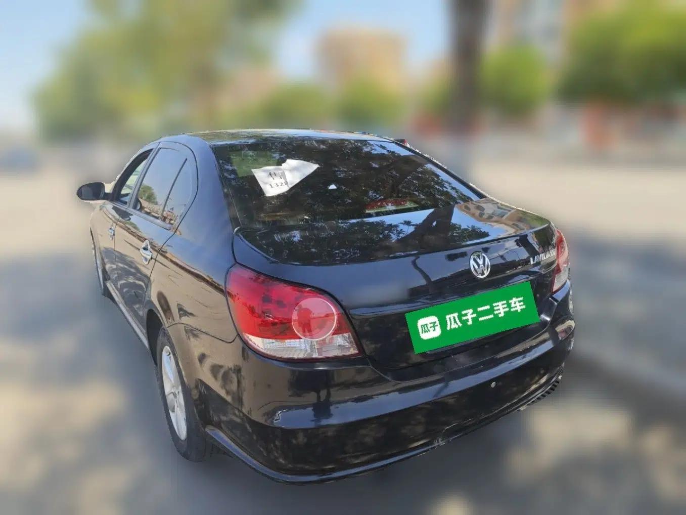 Volkswagen Lavida 2011 1.6L Automatic PinYou Edition — миниатюра 4