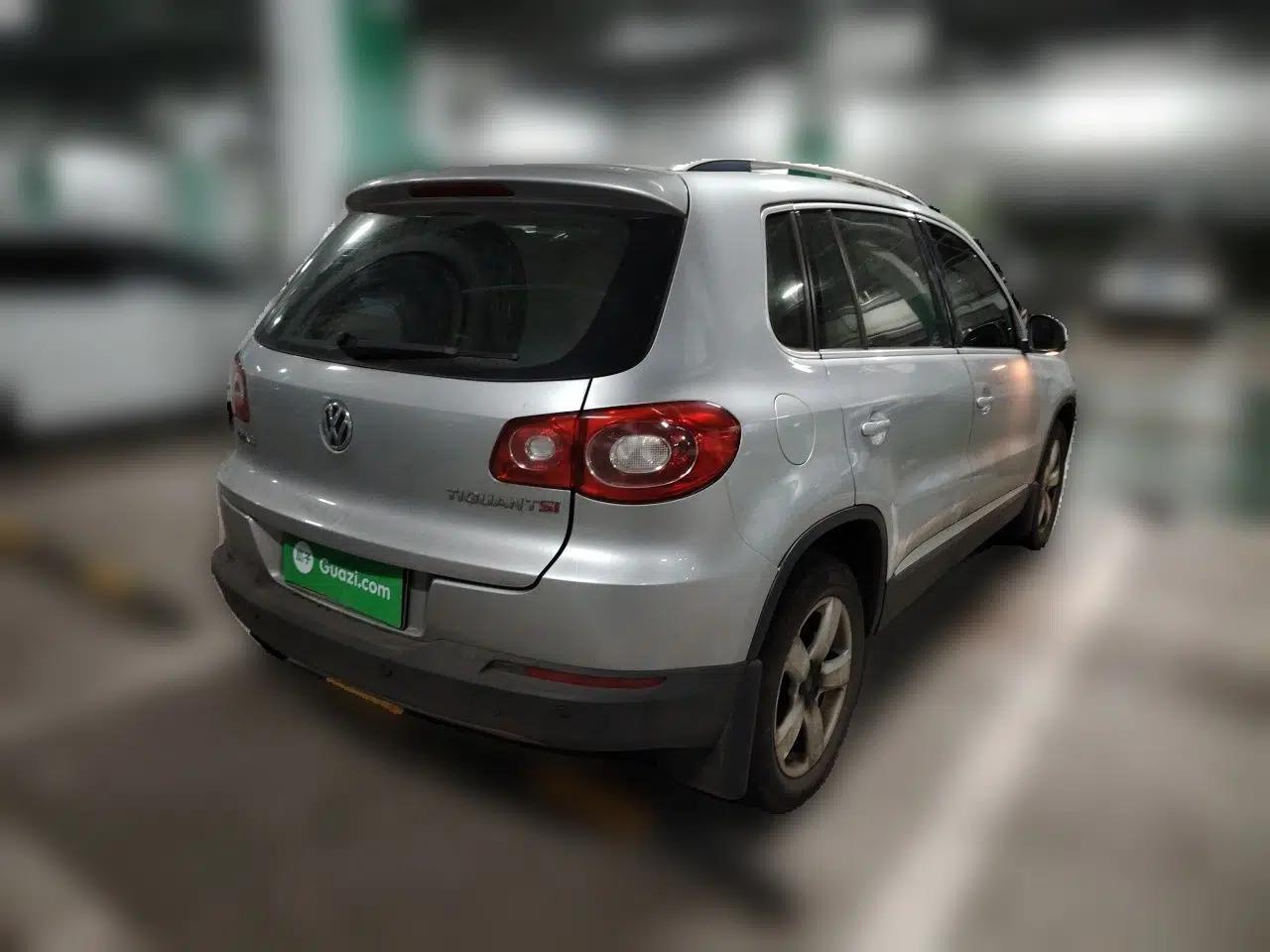 Volkswagen Tiguan 2012 1.8TSI Automatic Two-Wheel Drive Elite Edition — миниатюра 6