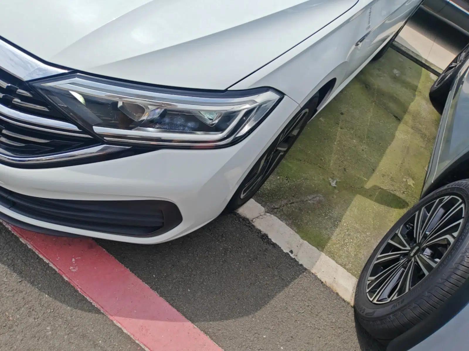 Volkswagen Sagitar 2023 300TSI DSG Flyover Edition — миниатюра 8