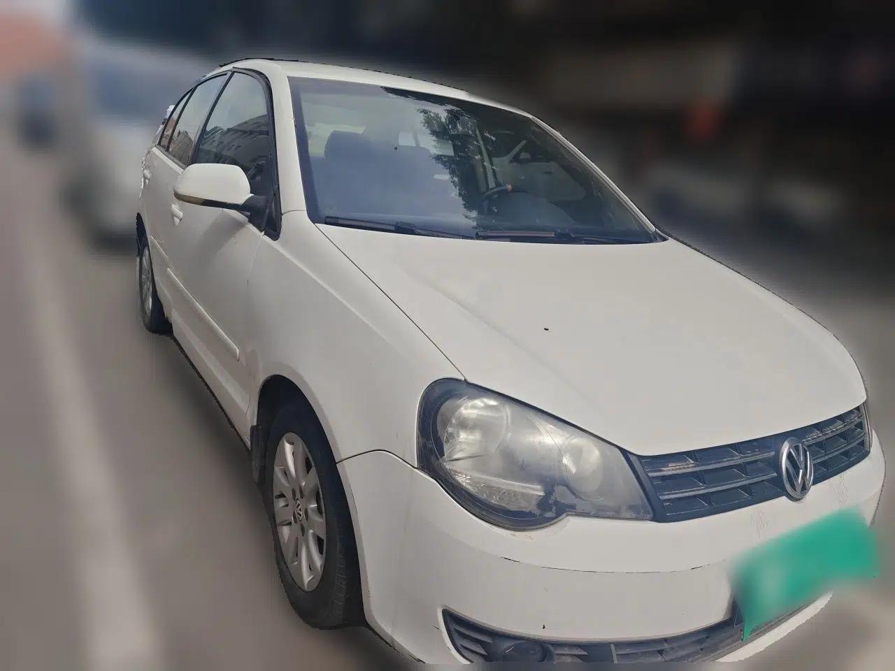 Volkswagen Polo 2011 Jingqu 1.4L Automatic Shishang Edition — миниатюра 3