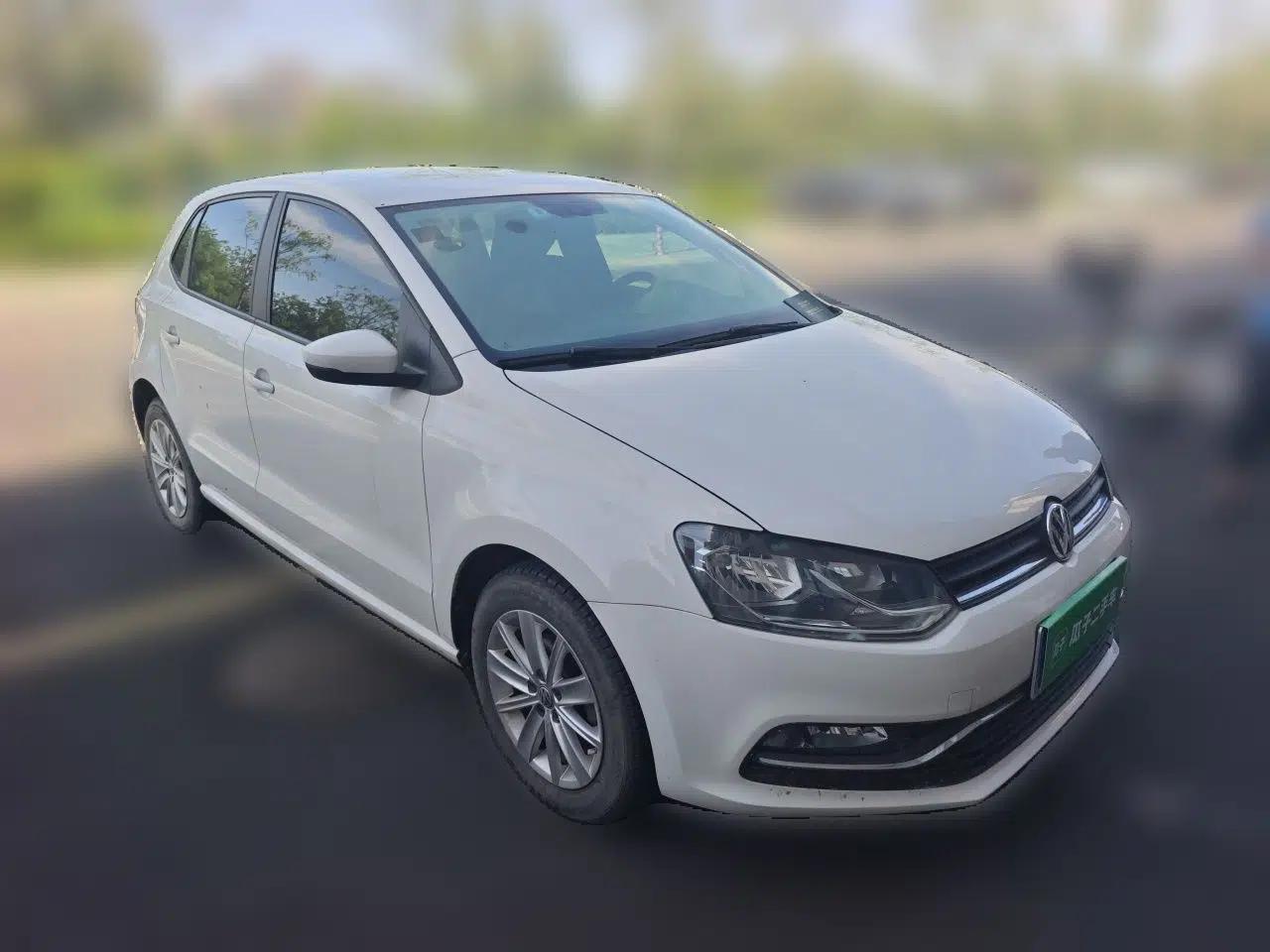 Volkswagen Polo 2014 1.6L Automatic Comfort Edition — миниатюра 3