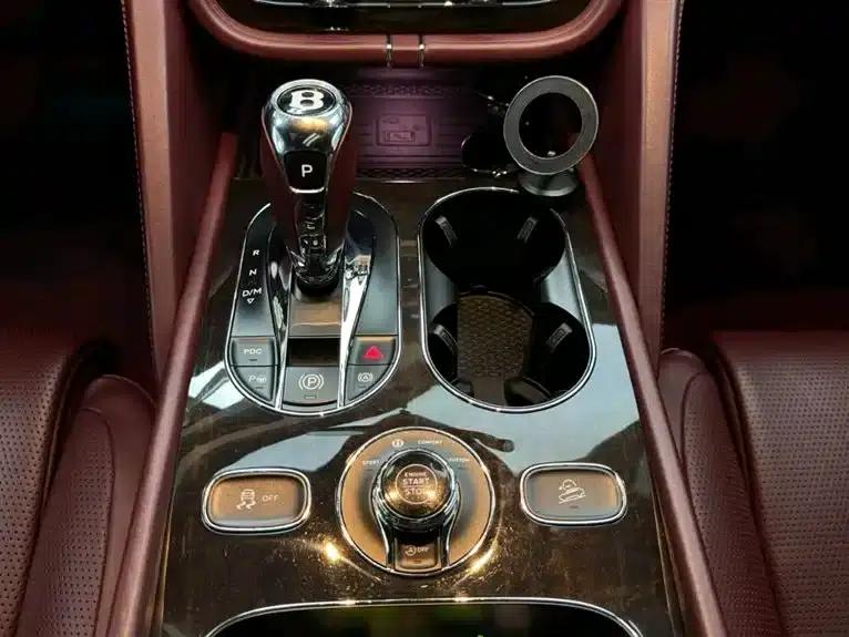 Bentayga 2022 4.0T V8 — миниатюра 11