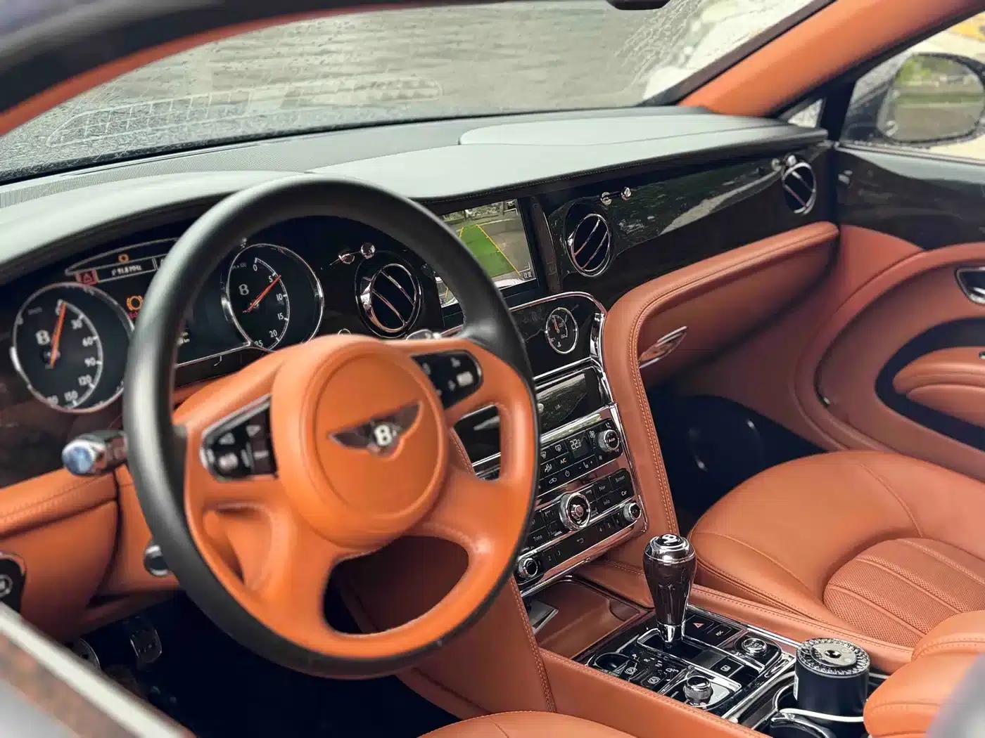 2013 Mulsanne 6.8T Mulliner Special Edition — миниатюра 11