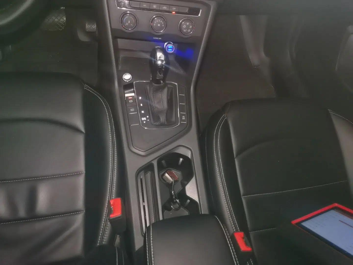 Volkswagen Tharu 2022 280TSI Two-Wheel Drive Trend Edition — миниатюра 16