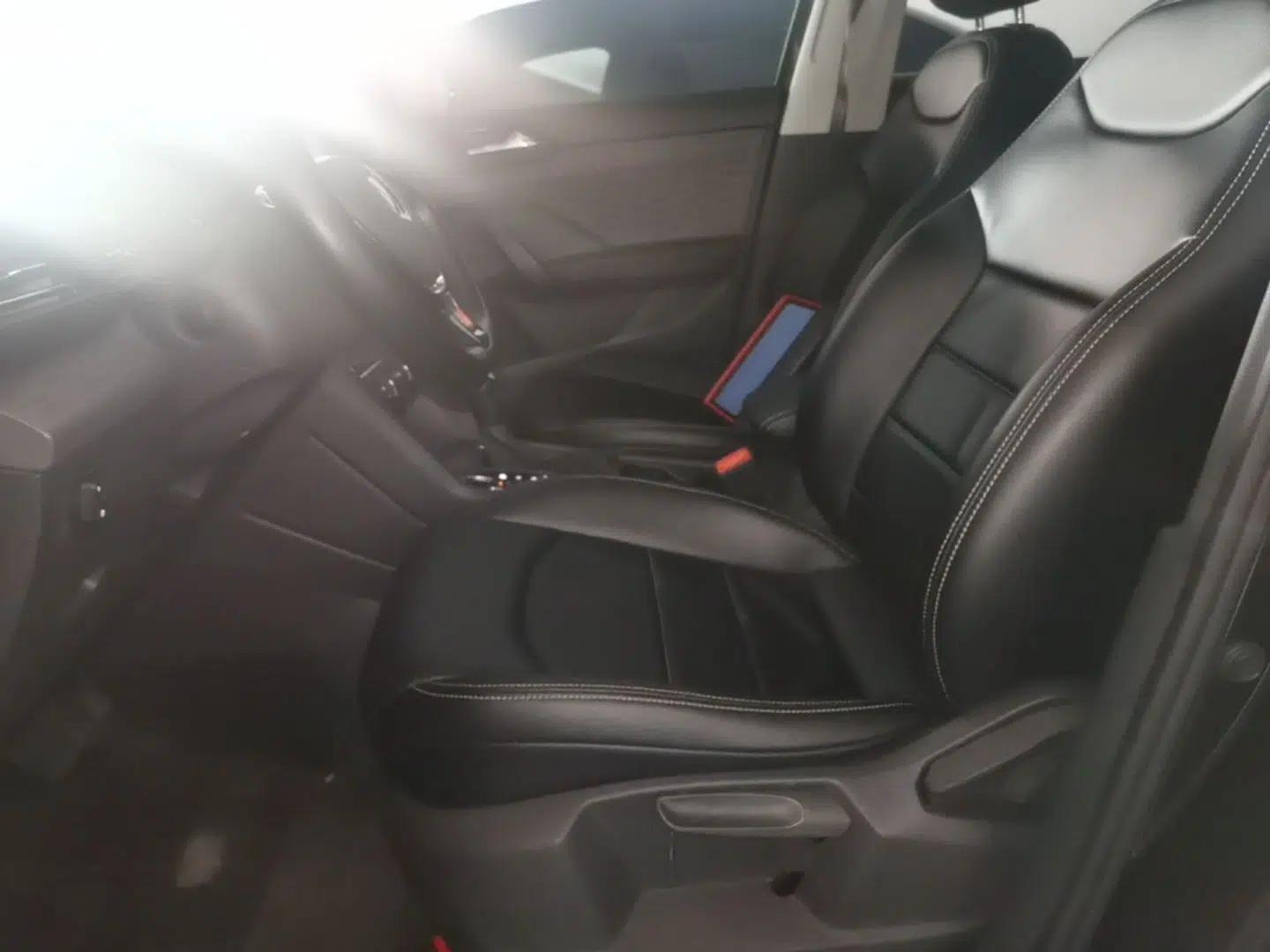Volkswagen Tharu 2022 280TSI Two-Wheel Drive Trend Edition — миниатюра 17