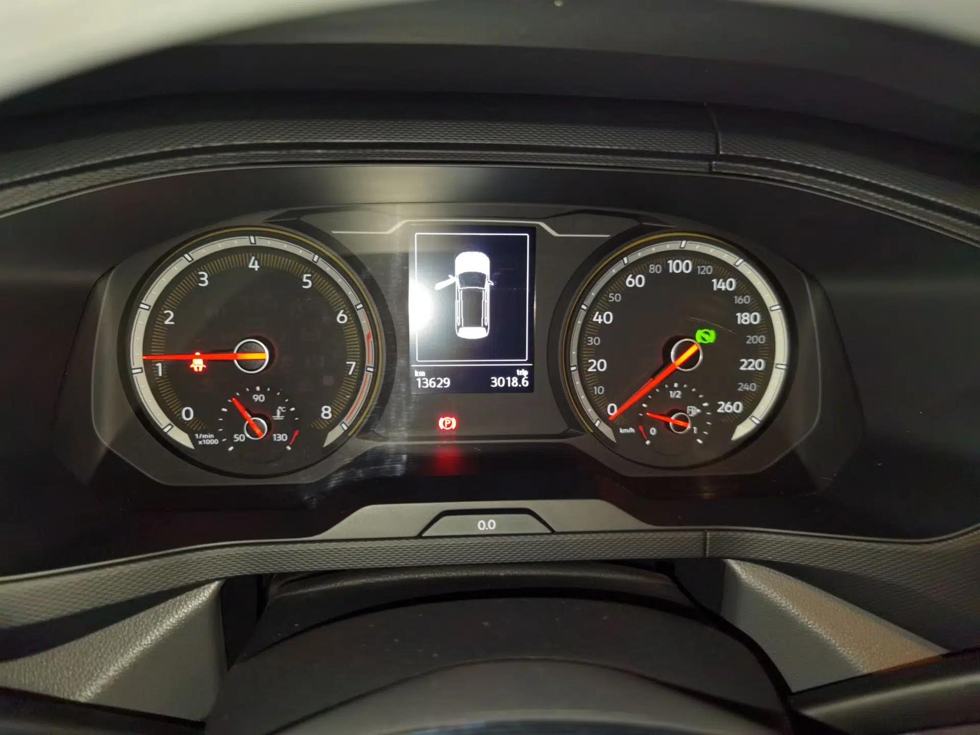 Volkswagen Tharu 2021 280TSI Two-Wheel Drive Trend Edition — миниатюра 11
