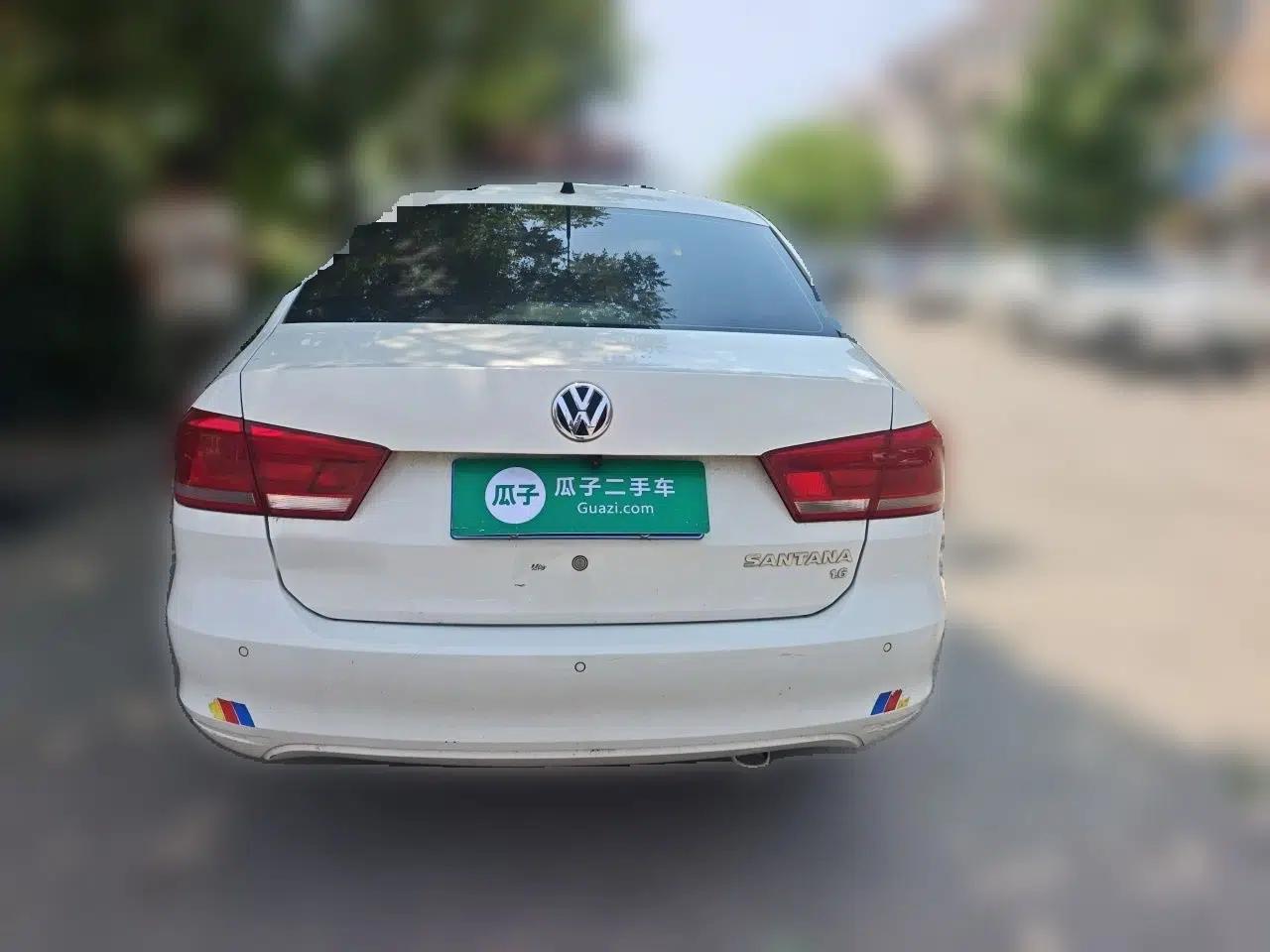 Volkswagen Santana 2015 1.6L Manual Comfort Edition — миниатюра 5