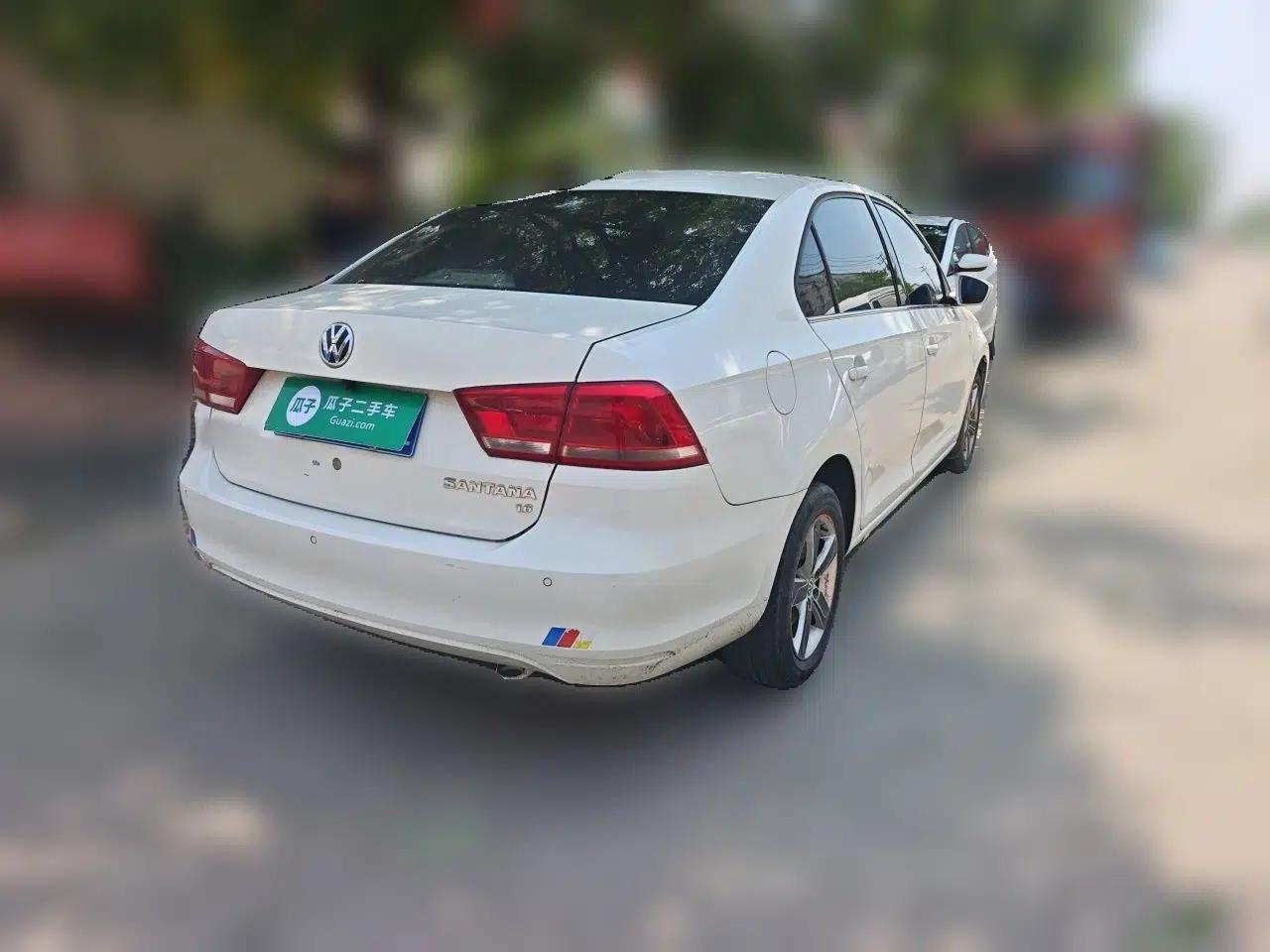 Volkswagen Santana 2015 1.6L Manual Comfort Edition — миниатюра 6