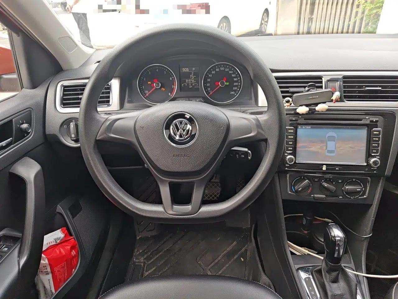 Volkswagen Santana 2015 Haval H6 1.6L Automatic Comfort Model — миниатюра 10