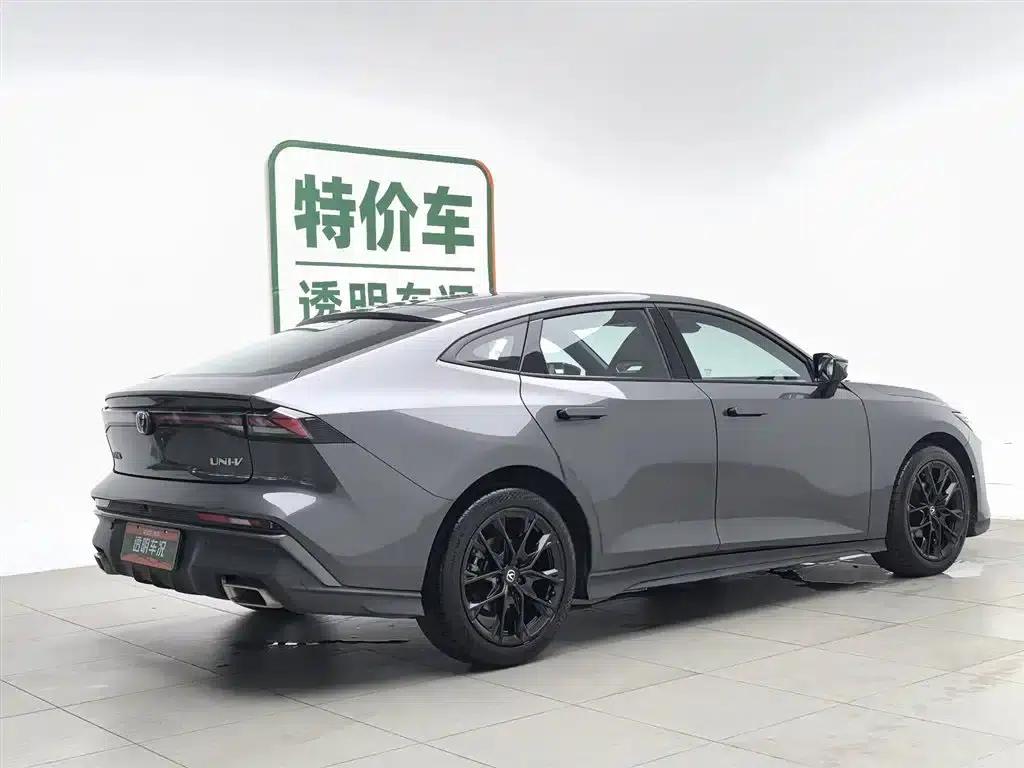 Changan UNI-V 2024 1.5T Premium Edition — миниатюра 2