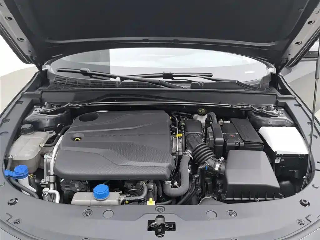 Changan UNI-V 2024 1.5T Premium Edition — миниатюра 6