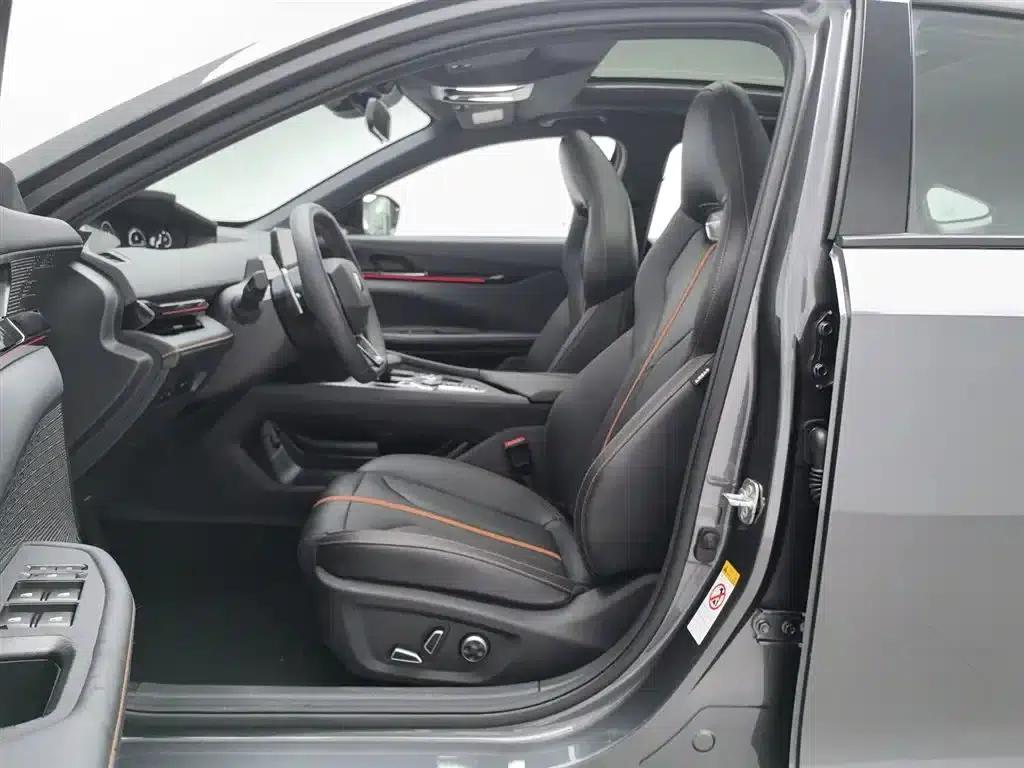 Changan UNI-V 2024 1.5T Premium Edition — миниатюра 10