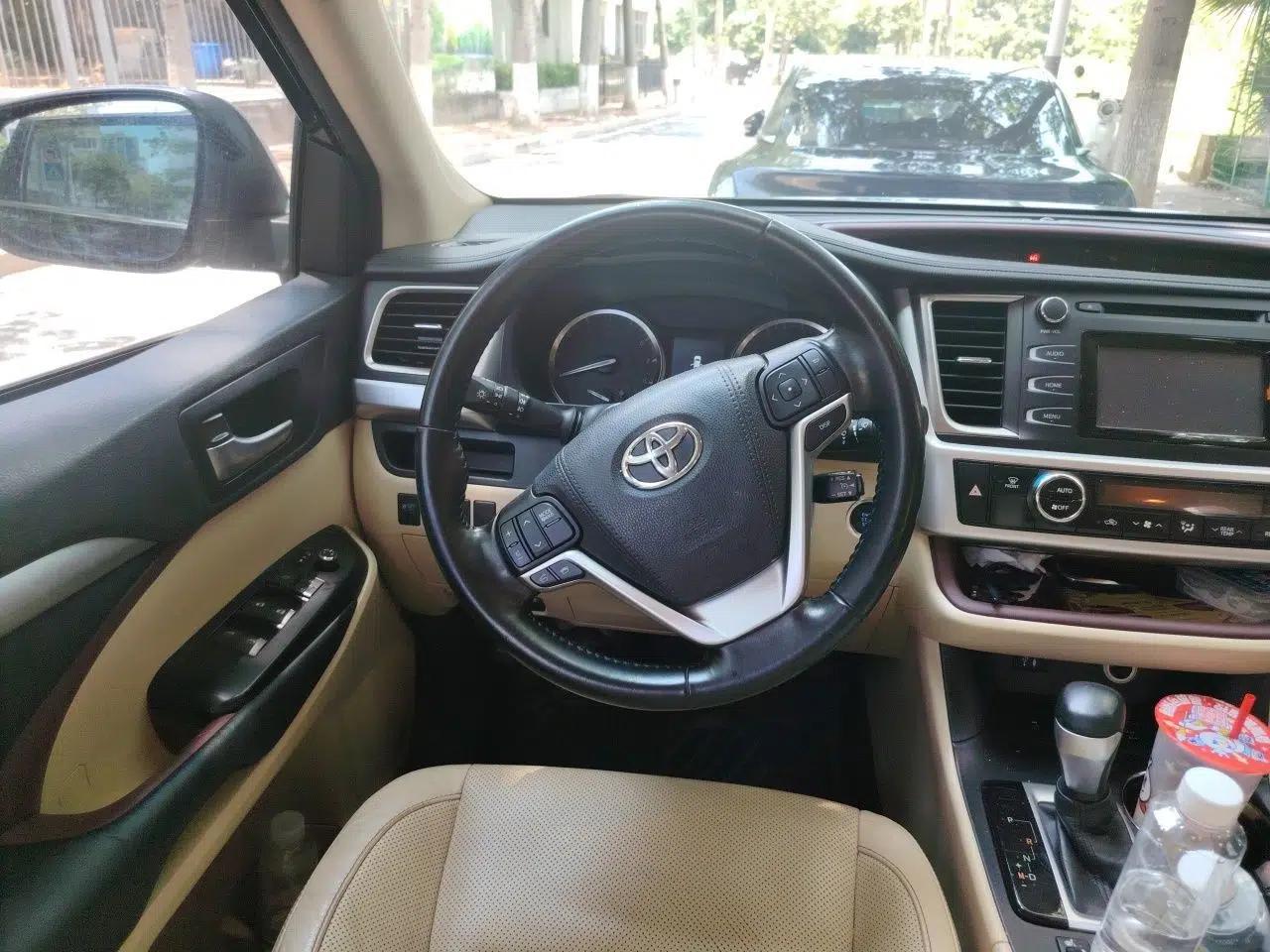 Toyota Highlander 2017 2.0T Four-Wheel Drive Luxury Edition 7 Seats — миниатюра 7