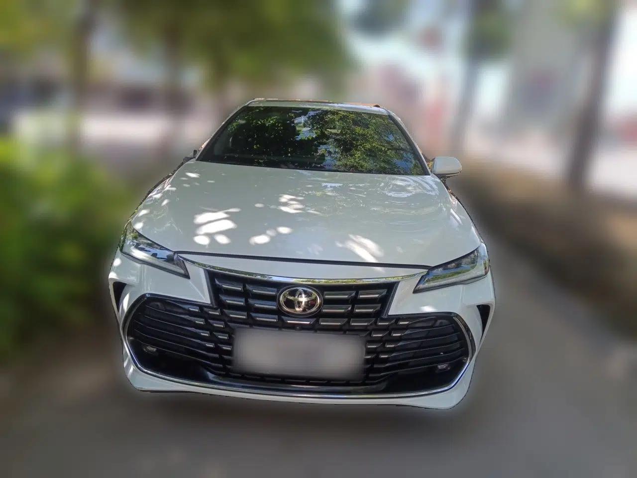 Toyota Avalon 2022 2.0L XLE Premium Edition — миниатюра 2