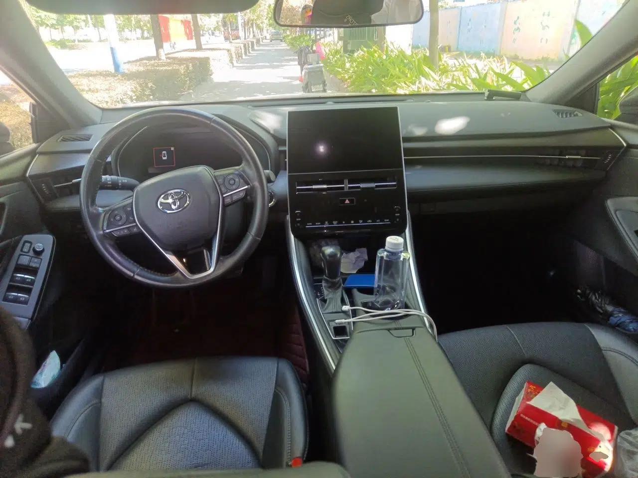 Toyota Avalon 2022 2.0L XLE Premium Edition — миниатюра 9