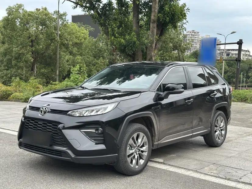 Toyota Wildlander 2023 2.0L CVT Two-Wheel Drive Leading Edition — миниатюра 1