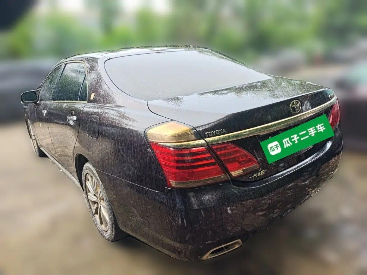Toyota Crown 2012 2.5L Royal Leather Edition — миниатюра 4